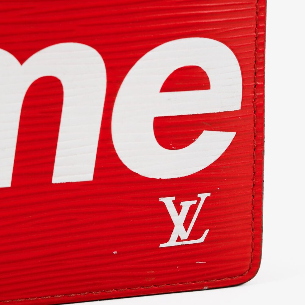 Louis Vuitton X Supreme Slender Red Epi Leather Billfold Wallet - Picture 5 of 9
